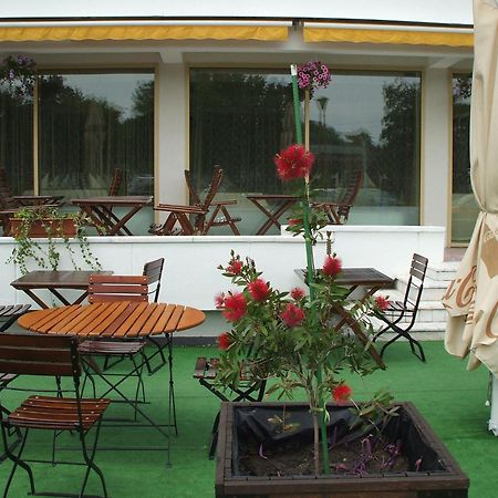 Hotel Condor Mamaia Eksteriør billede